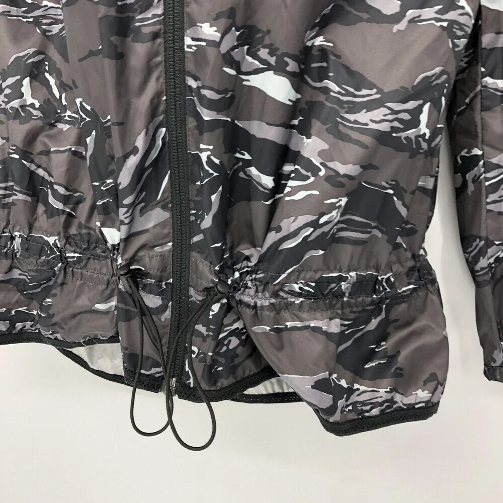 Nike Packable Camouflage Hooded Windbreaker Full Zip Trail Running Jacket Small